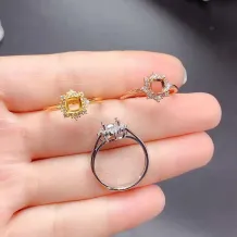 Princess Style Halo Ring Setting For 5×5mm Cushion-Cut Colored Gemstone