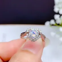 925 Sterling Silver Rose Gold Plated Heart-Shaped Halo Ring Setting For 6.5mm (1ct) Round Moissanite